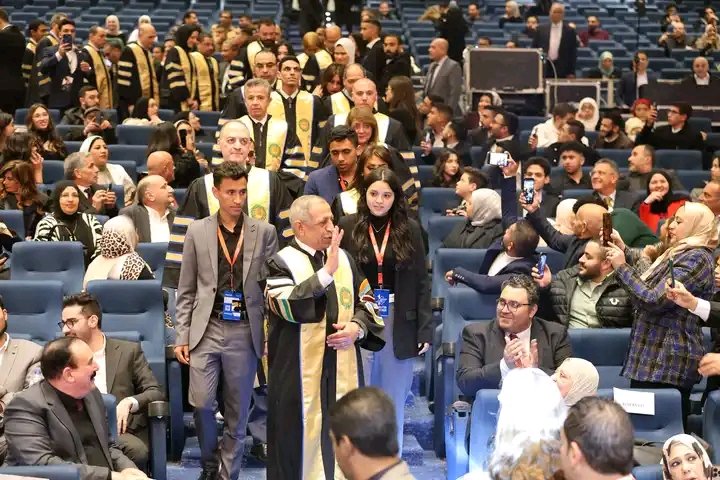 حفل تخريج دفعة جديدة من الأكاديمية العربية 