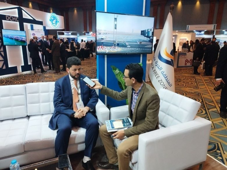 محرر الموانئ مع مدير المنطقة الحرة بمصراتة