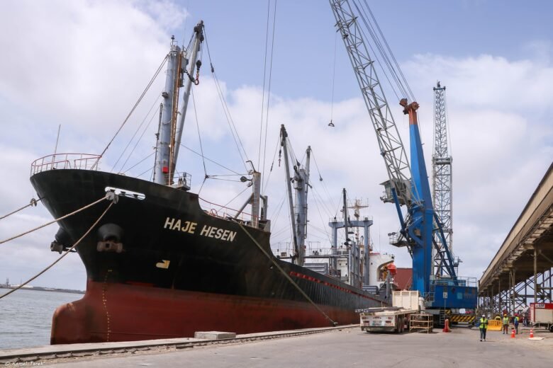 ميناء دمياط