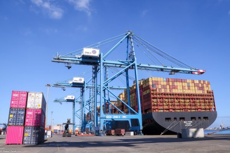 ميناء دمياط